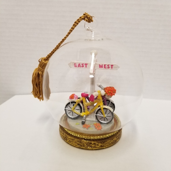 Flavia Milano Friendship Bike Glass Hand Painted Ornament Globe - Picture 2 of 9